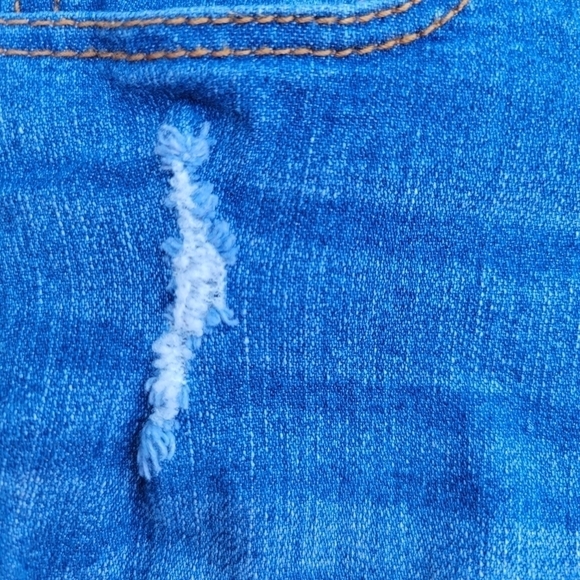 3/$15 DKNY Distressed Medium Wash Denim Jean Sho… - Picture 4 of 9